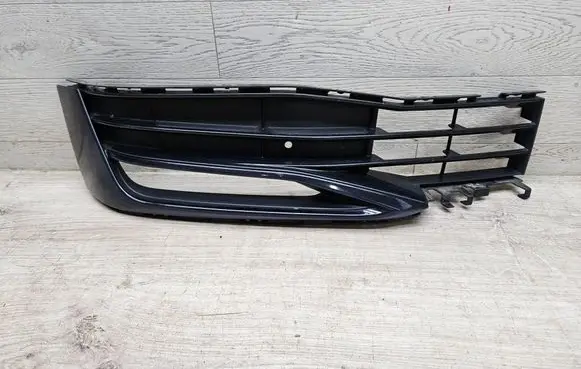 BMW 5 G30 G31 G38 Front bumper lower grill 7385277