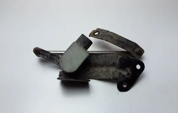 Nissan Navara D23 Rear air suspension level height sensor 5381289901
