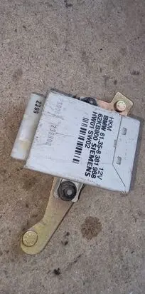 BMW 5 E39 Tailgate/trunk control unit/module 61358381988 8381988