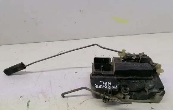 Peugeot Partner Front door lock AVD1