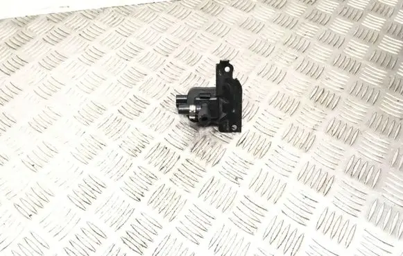 Ford Mondeo Mk III Vacuum valve 1S719C915
