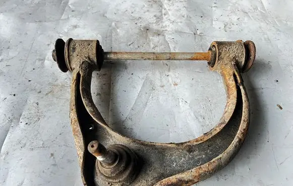 Toyota Land Cruiser (J120) Front upper control arm/wishbone