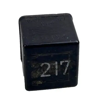 Audi A6 S6 C4 4A Other relay 443951253S
