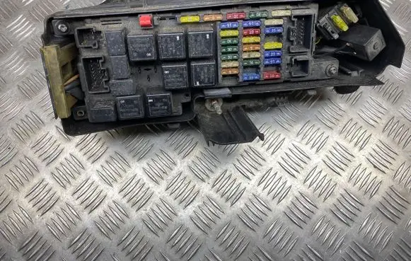 Volvo S80 Fuse box set 9494210
