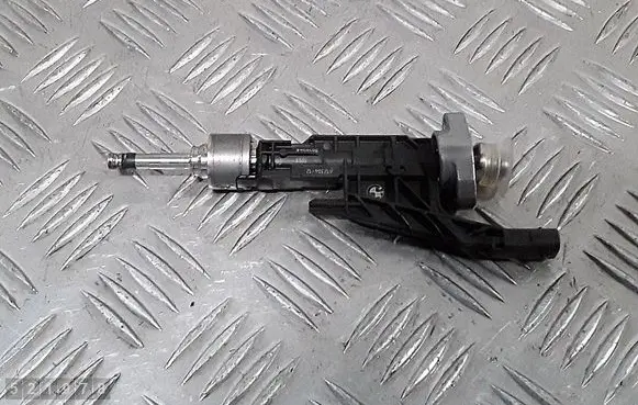 BMW 2 F46 Fuel injector 8656548 0261500437