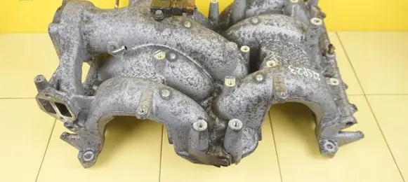 Mitsubishi Pajero Intake manifold SSACY 6G74