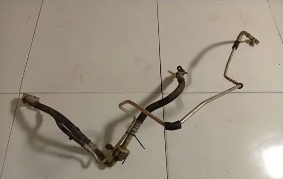Opel Astra H Air conditioning (A/C) pipe/hose 