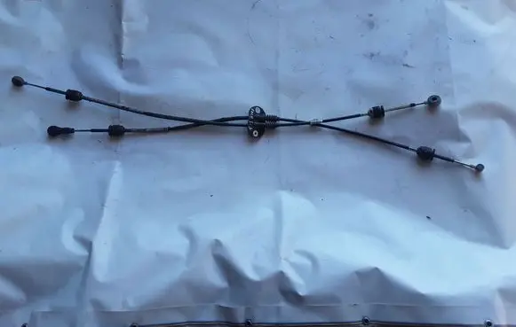 Ford Focus Gear shift cable linkage BV6R7E395GD