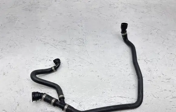 BMW M4 F82 F83 Engine coolant pipe/hose 9307243