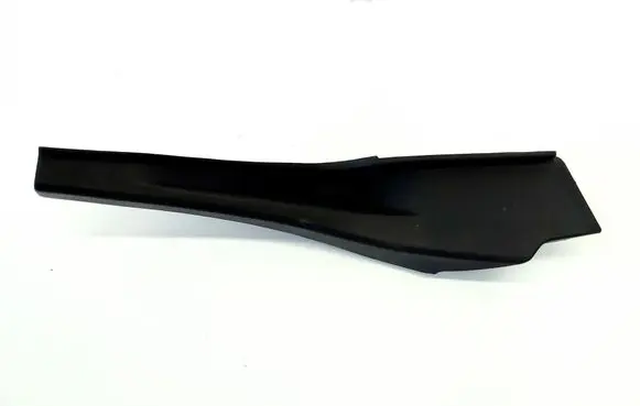Nissan Leaf II (ZE1) Fender end trim 668945SJ0A