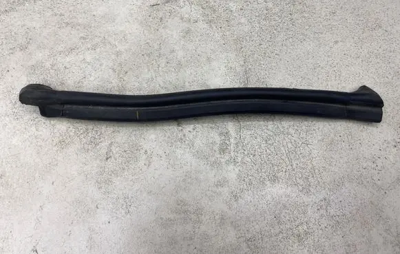 BMW 3 E46 Engine compartment rubber 