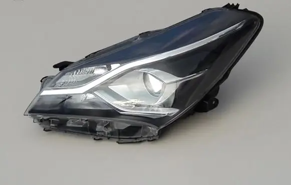 Toyota Yaris Headlight/headlamp 81170-0DJ90