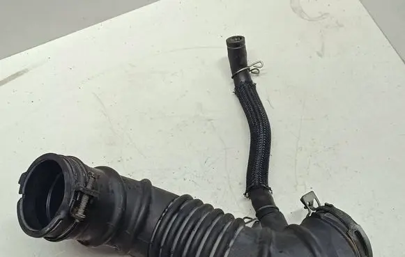 Toyota RAV 4 (XA40) Air intake hose/pipe 1788137130 1788037110