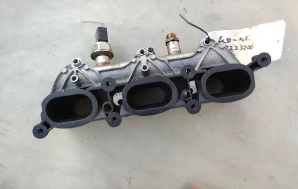 Audi A6 S6 C6 4F Other engine bay part 06E133340A 06E133109J