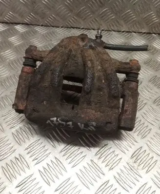 Toyota Corolla Verso AR10 Front brake caliper