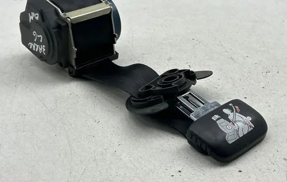 Volkswagen Sharan Rear seatbelt 
