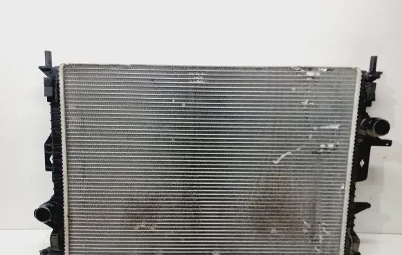 Volvo V40 Coolant radiator 31319065