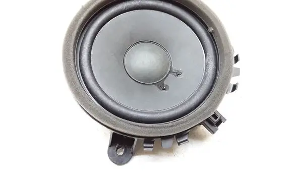 Volvo V70 Front door speaker 30657445