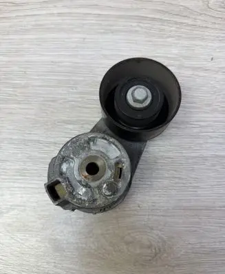 Cadillac SRX Belt tensioner pulley 62038821E 689666