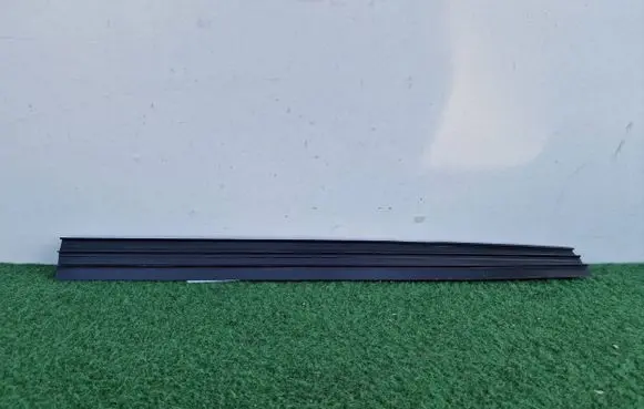 Volkswagen Golf V Radiator trim 1K0121345D