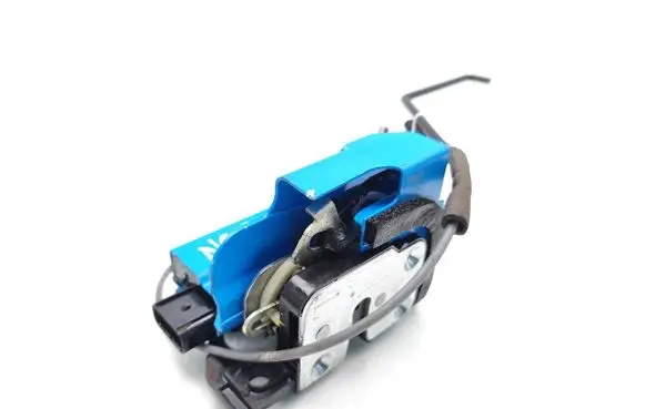 Hyundai i10 Front door lock 81310-K7010