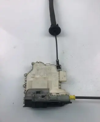 Audi A1 Rear door lock 8X0839016