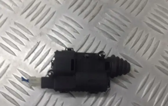 Opel Astra H Central locking motor 
