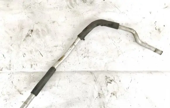 Mercedes-Benz C W203 Engine coolant pipe/hose