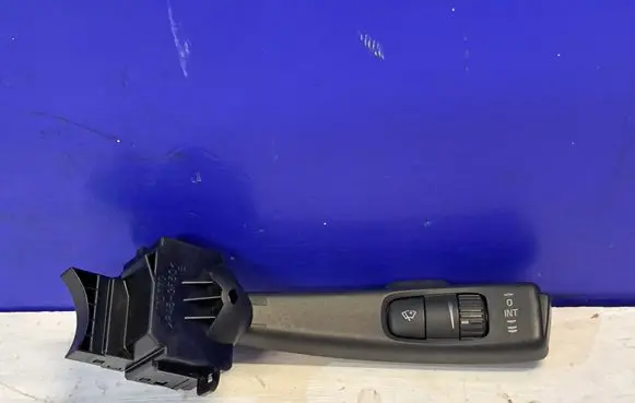 Volvo V50 Wiper control stalk 8691993