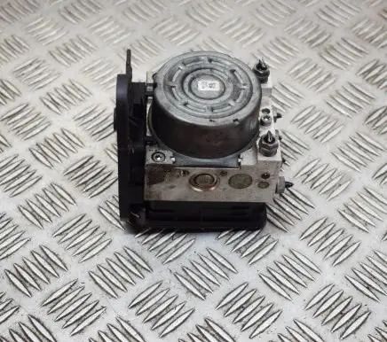 Volkswagen Golf VII ABS Pump 3Q0907379G 3Q0907379R