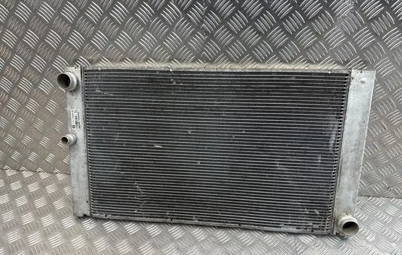BMW 5 E60 E61 Coolant radiator 7795878 E9990004