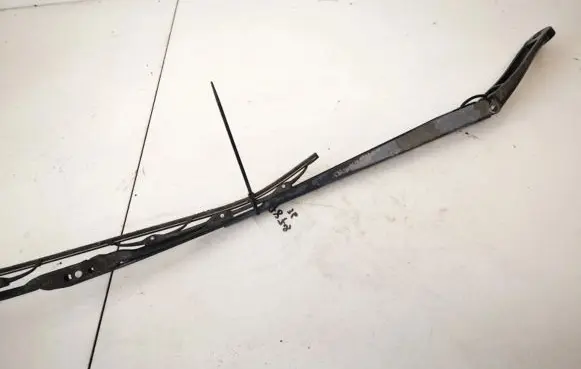 Cadillac CTS Front wiper blade arm
