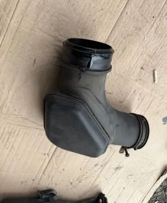 KIA Sportage Air intake duct part 281382Y310