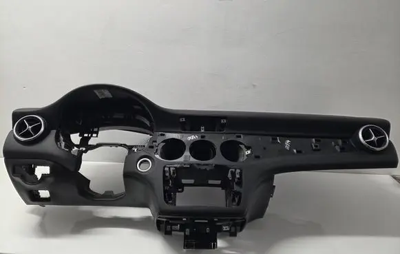 Mercedes-Benz CLA C117 X117 W117 Dashboard 1084653X T0517269