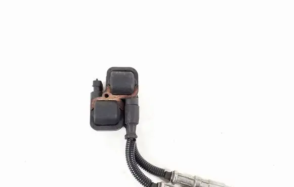 High voltage ignition coil