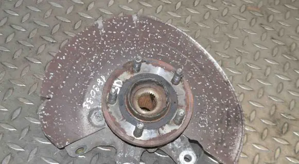 Jaguar XJ X350 Rear wheel hub