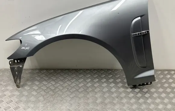 Jaguar XF X250 Fender