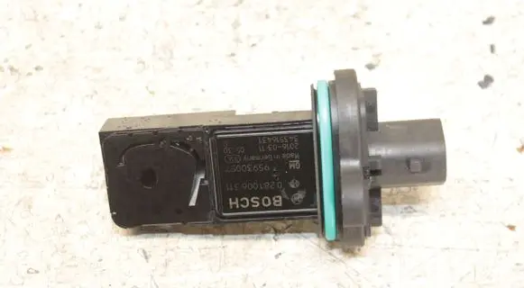 Opel Mokka X Mass air flow meter 95930057