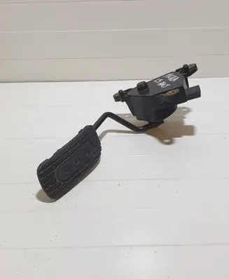 Nissan Micra Accelerator throttle pedal 18002AX700 1575A 00758