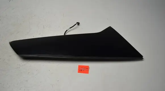 Opel Astra K Tailgate trim 39032120 332155568