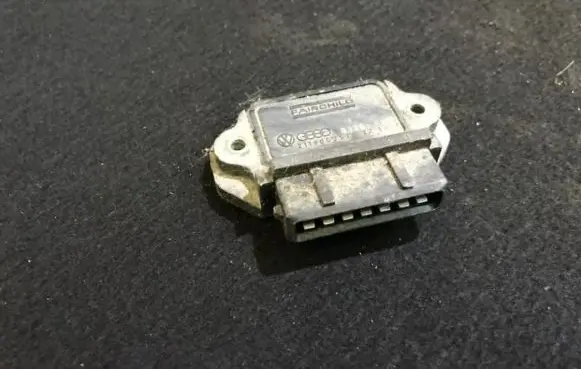 Volkswagen Golf II Ignition amplifier control unit 211905351 833833