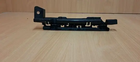 Renault Laguna III Front bumper mounting bracket 622202811R