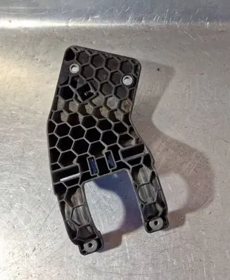 BMW X5 F15 Fuel filter bracket/mount holder 70314607 D066
