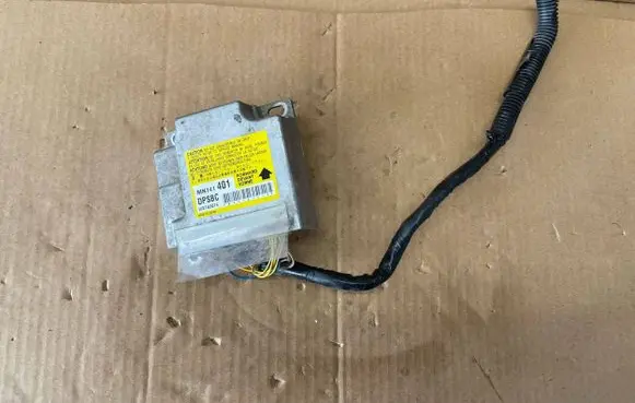Mitsubishi Grandis Airbag control unit/module MN141401 NOCRASH