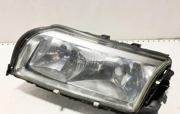 Volvo S80 Headlight lense 