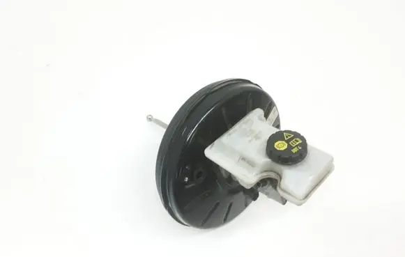 Volkswagen PASSAT B8 Brake booster 5Q1614105CG