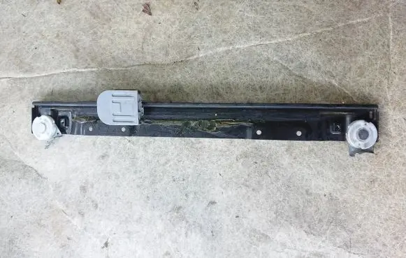 Jaguar XF X250 Front door electric window regulator 