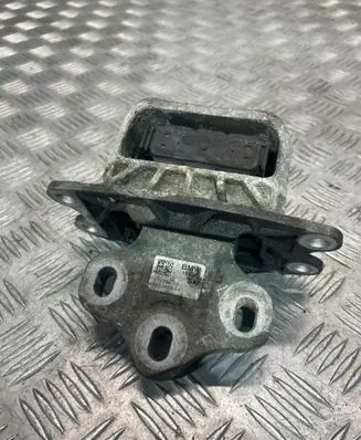 BMW 2 F46 Engine mount bracket 6853453