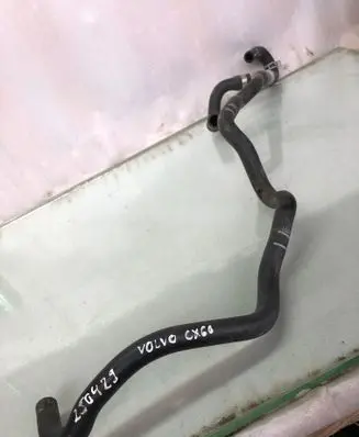 Engine coolant pipe/hose