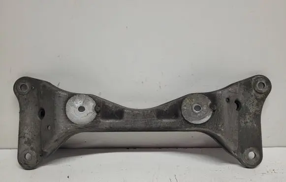 BMW 3 E90 E91 Engine mounting bracket 68572910 ENAC46000 6778033